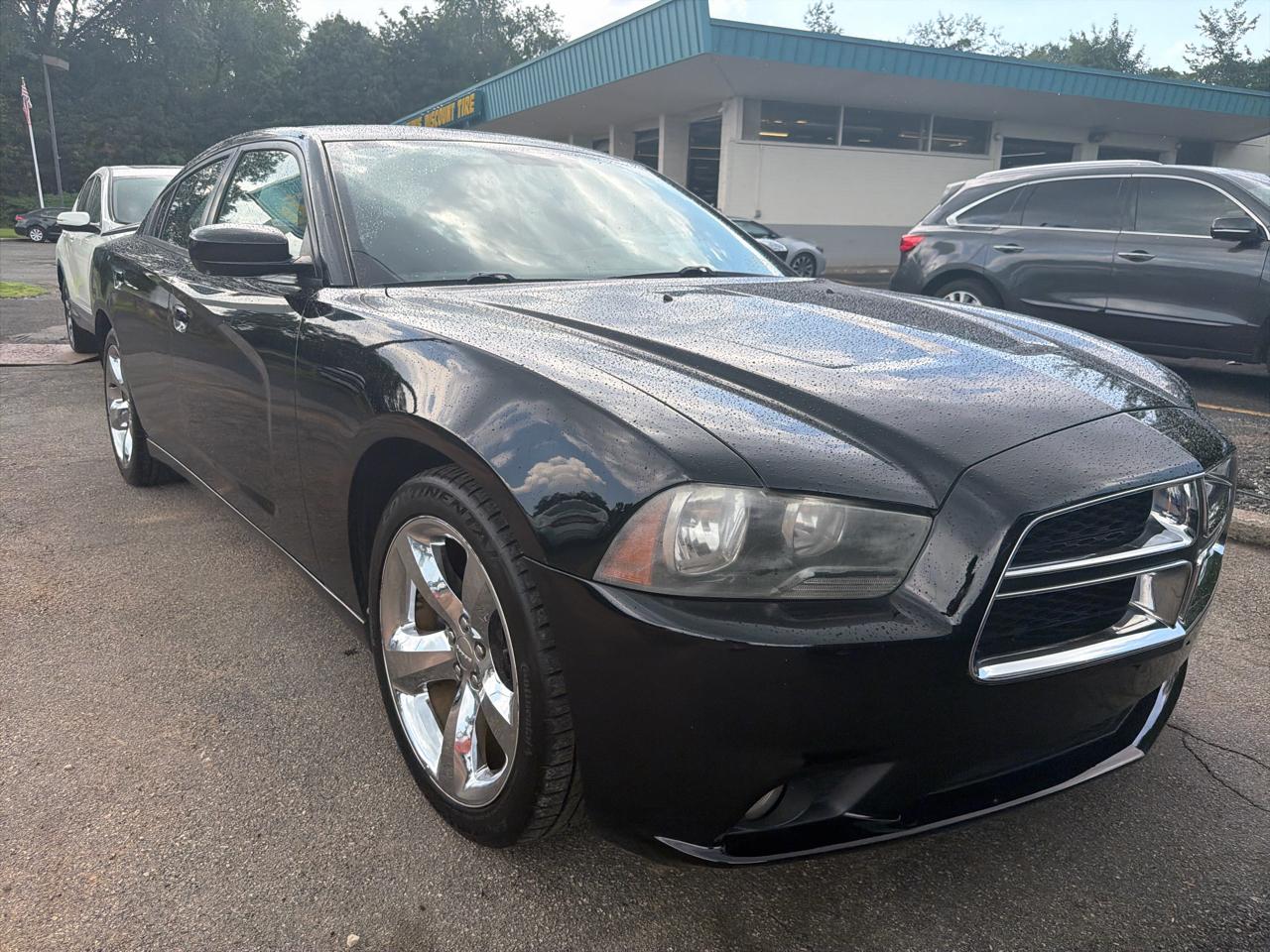 Dodge Charger 4dr Sdn SXT RWD 2013