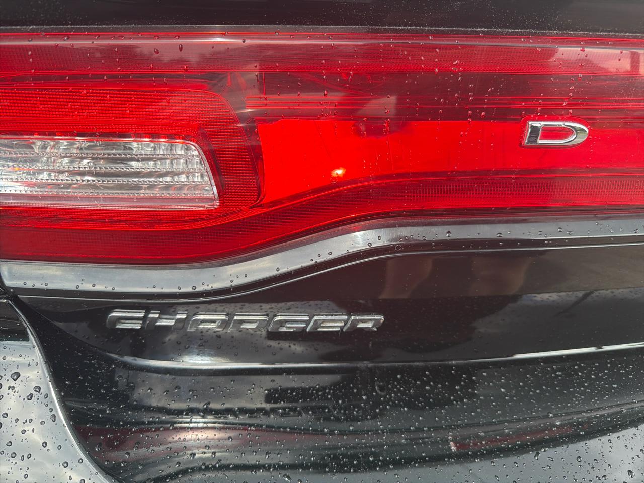 Dodge Charger 4dr Sdn SXT RWD 2013