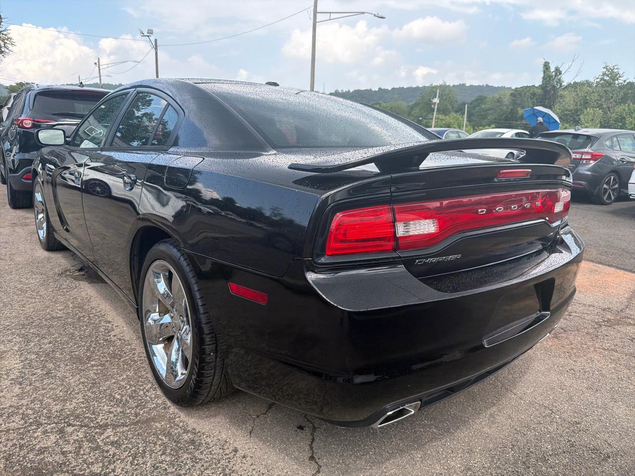 Dodge Charger 4dr Sdn SXT RWD 2013