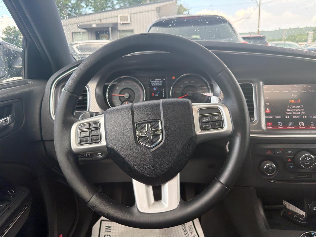 Dodge Charger 4dr Sdn SXT RWD 2013
