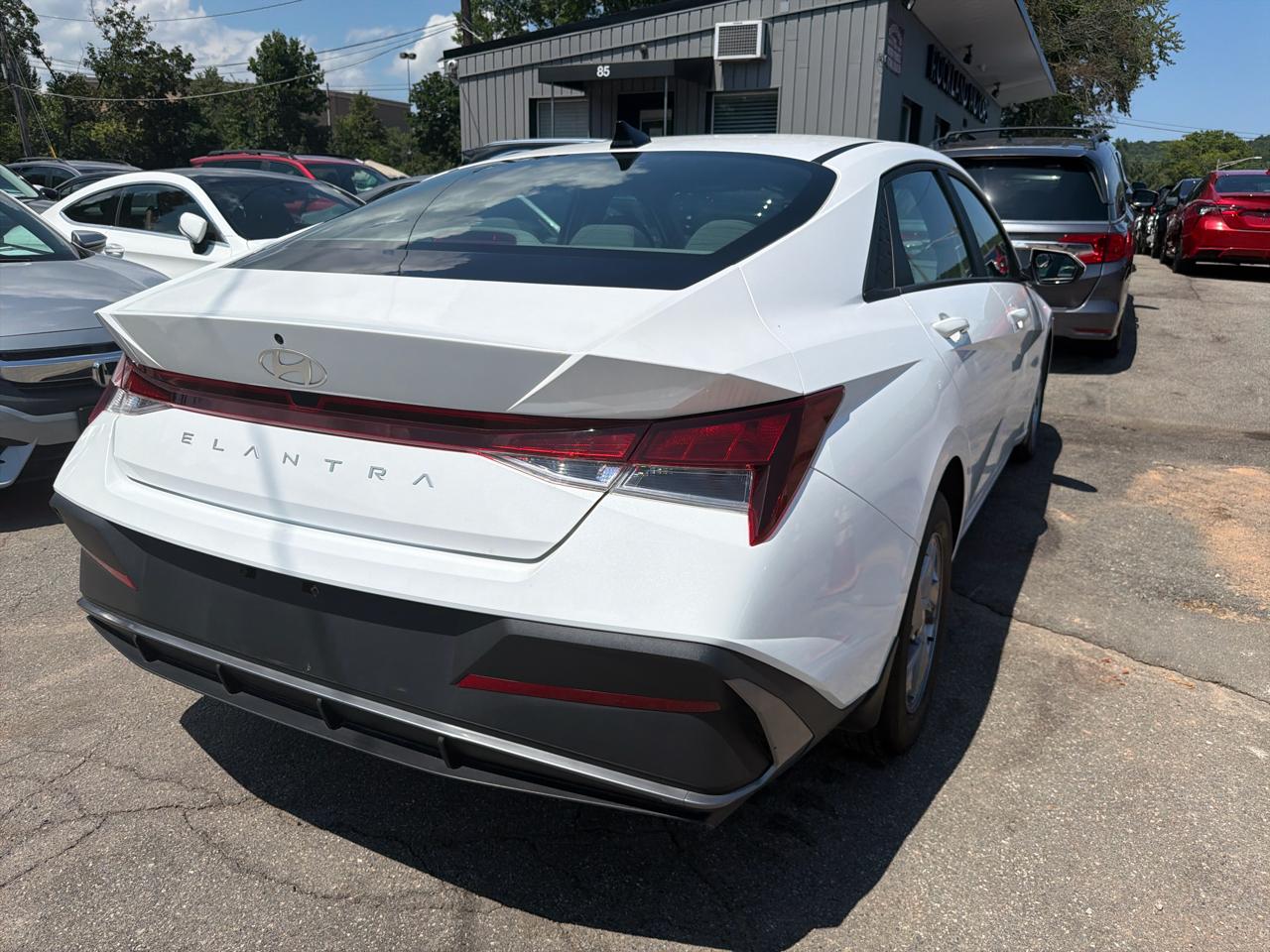 Hyundai Elantra SE IVT 2024