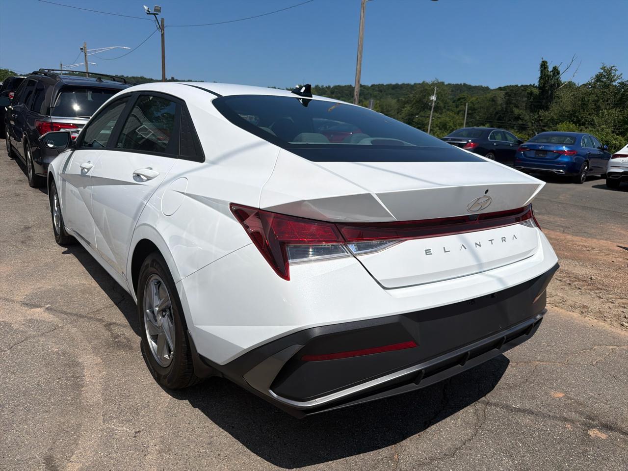 Hyundai Elantra SE IVT 2024