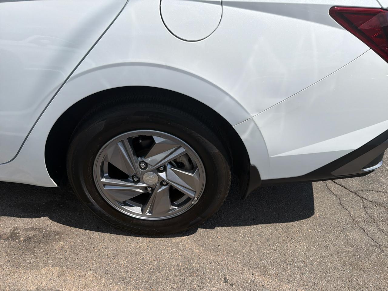 Hyundai Elantra SE IVT 2024