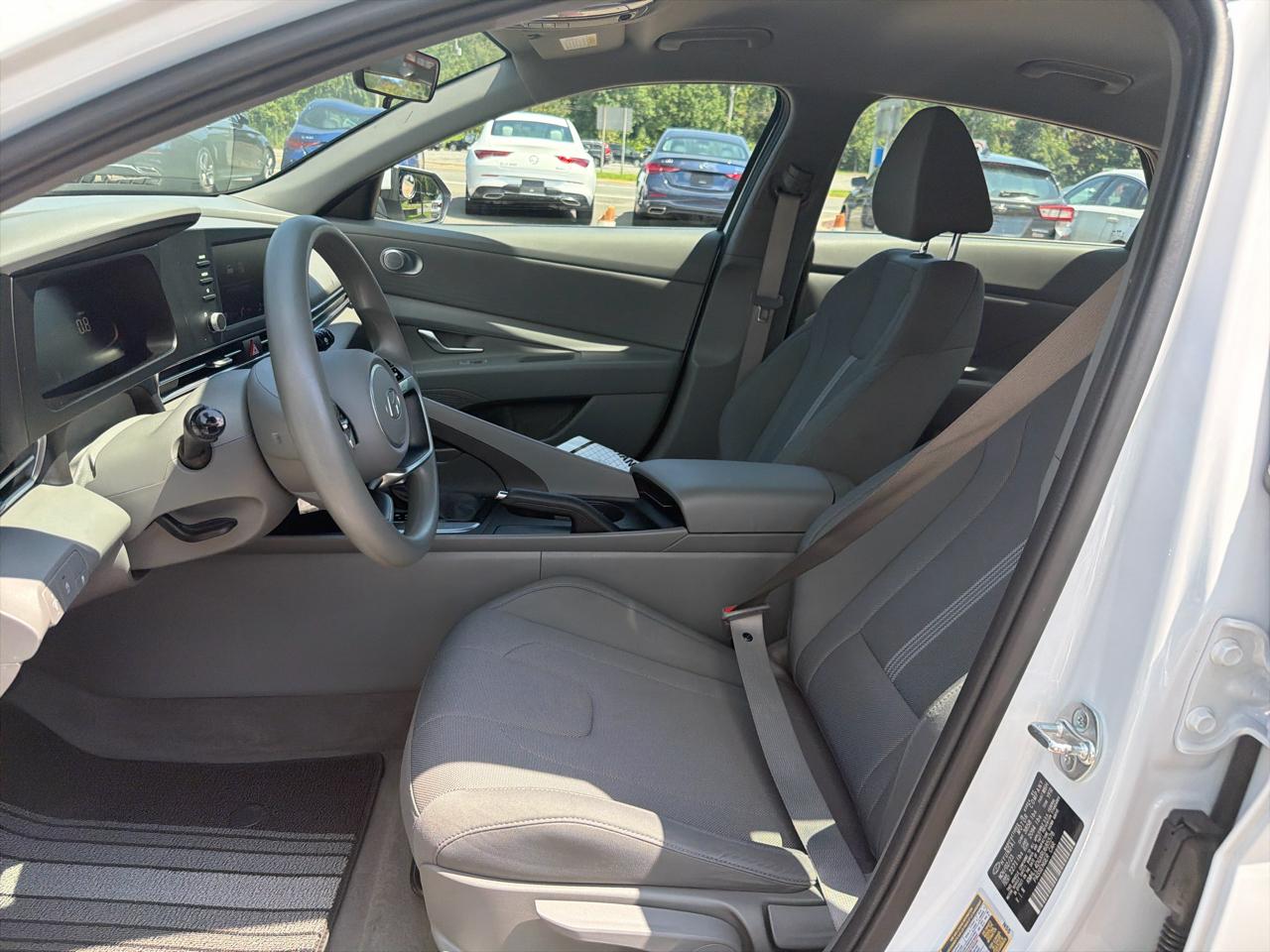 Hyundai Elantra SE IVT 2024
