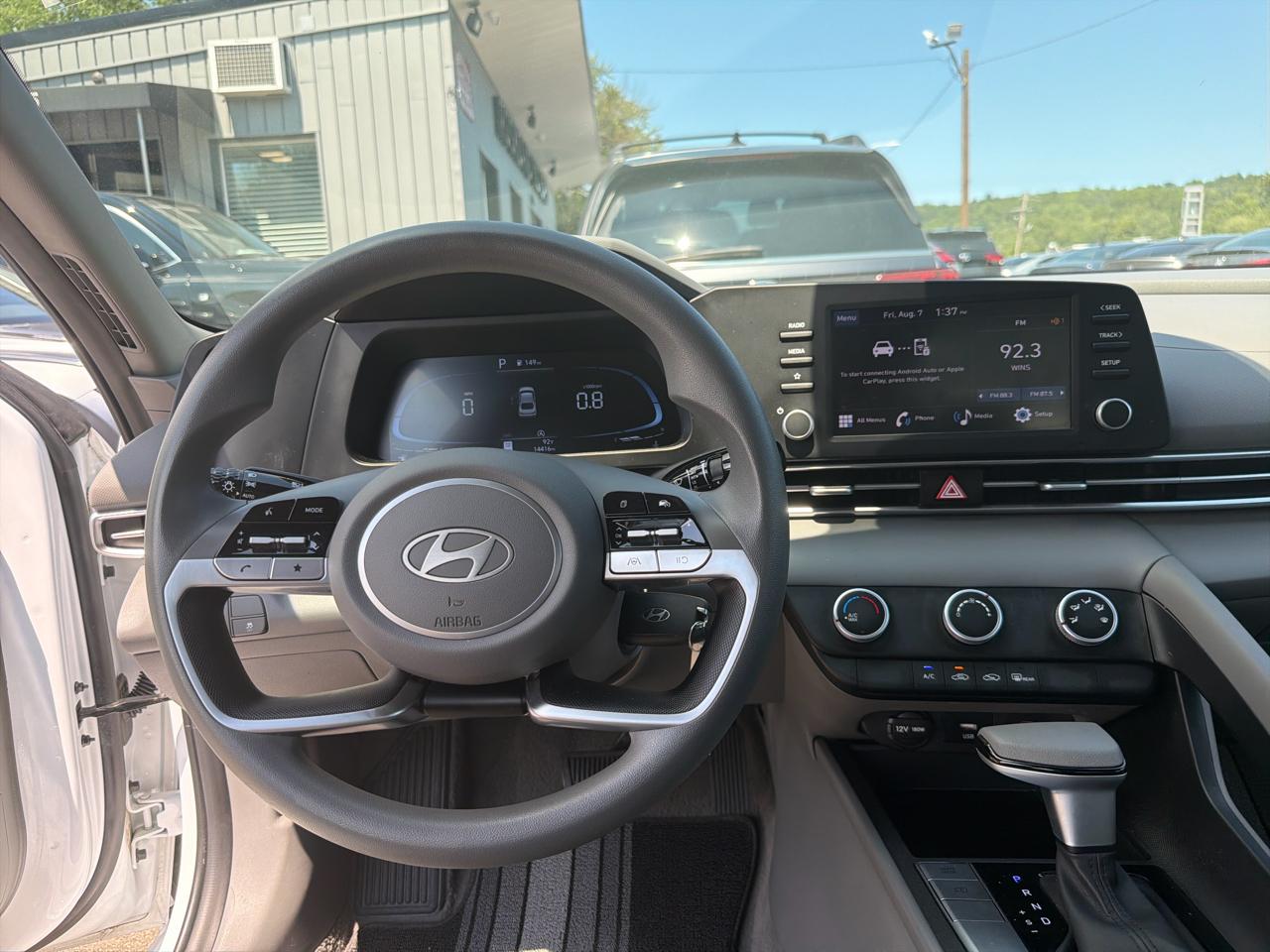 Hyundai Elantra SE IVT 2024