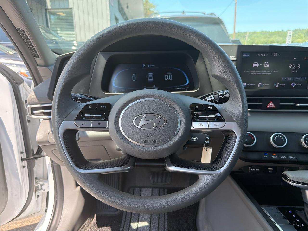 Hyundai Elantra SE IVT 2024