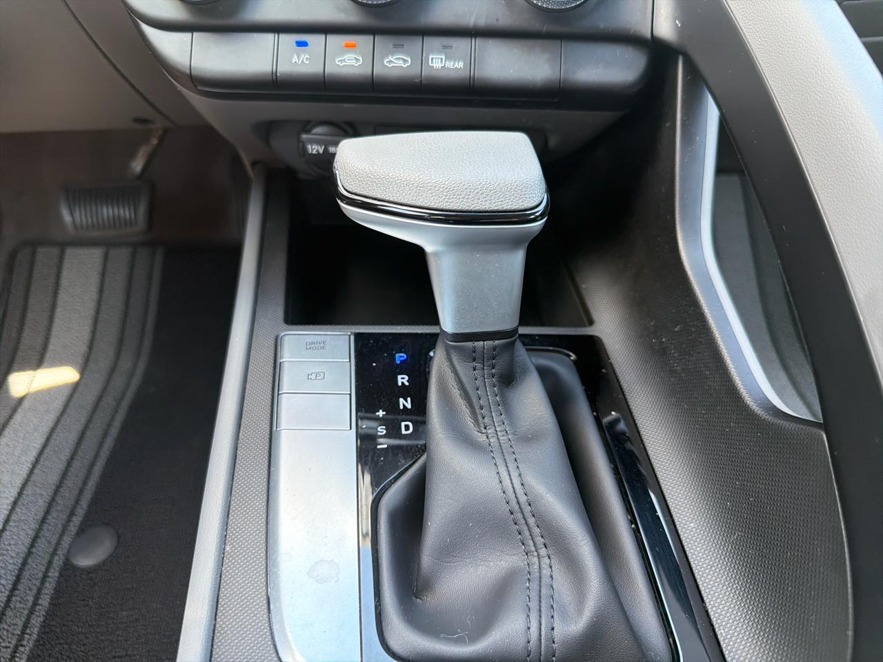 Hyundai Elantra SE IVT 2024