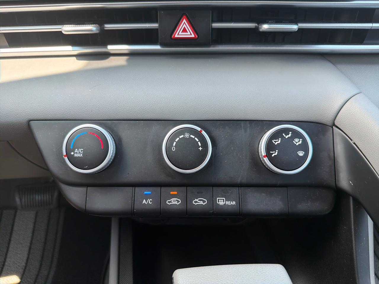 Hyundai Elantra SE IVT 2024