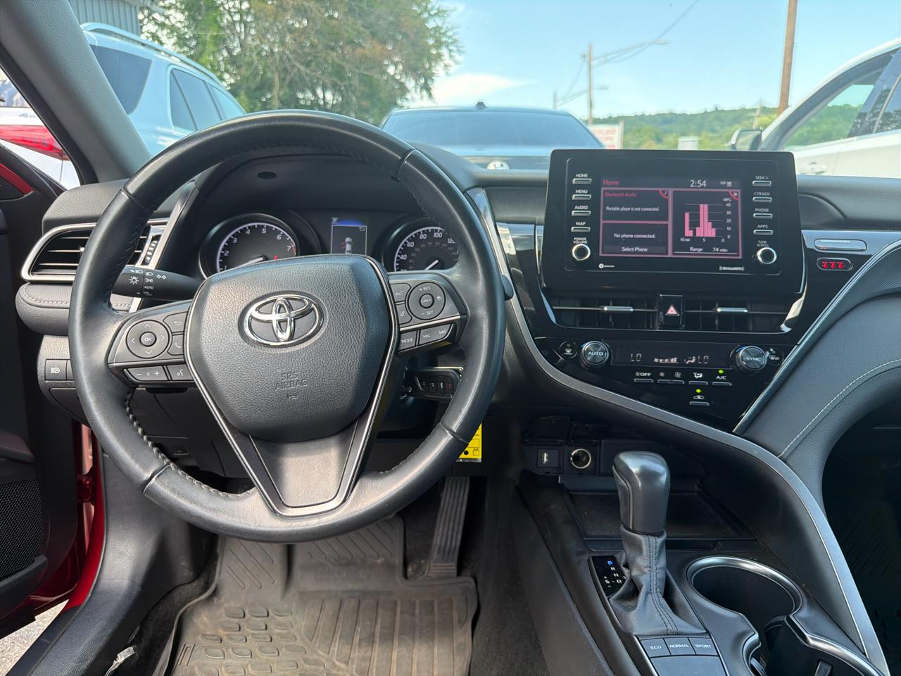 Toyota Camry Hybrid SE Nightshade CVT (Natl) 2023