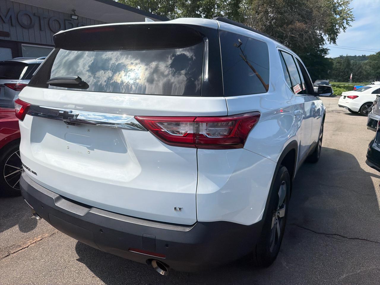 Chevrolet Traverse AWD 4dr LT Leather 2021