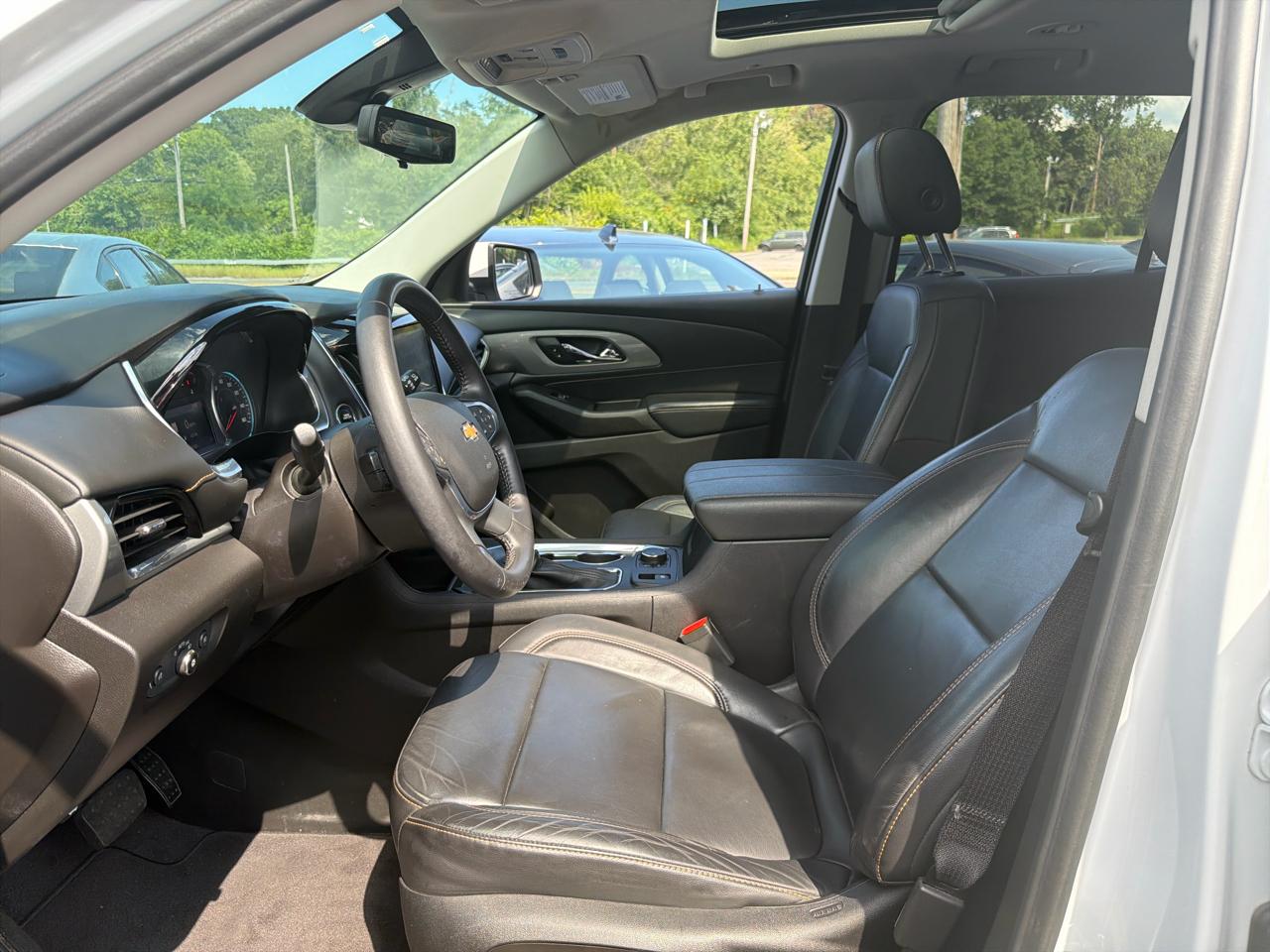Chevrolet Traverse AWD 4dr LT Leather 2021