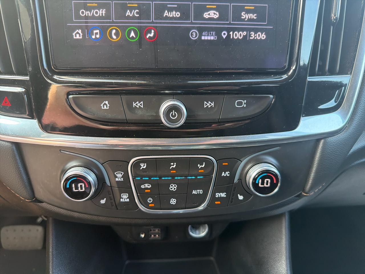 Chevrolet Traverse AWD 4dr LT Leather 2021