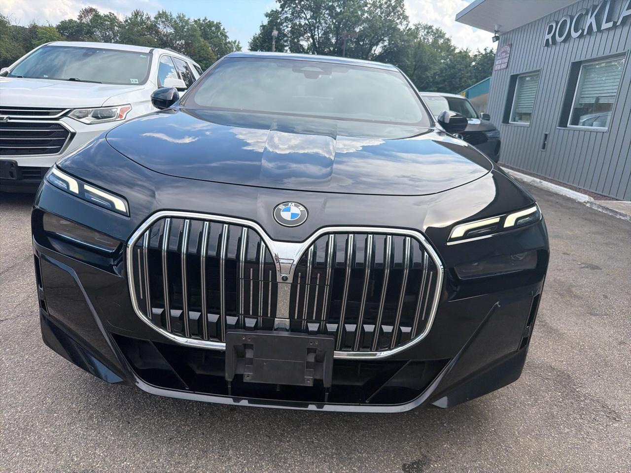 BMW 7 Series 760i xDrive Sedan 2023