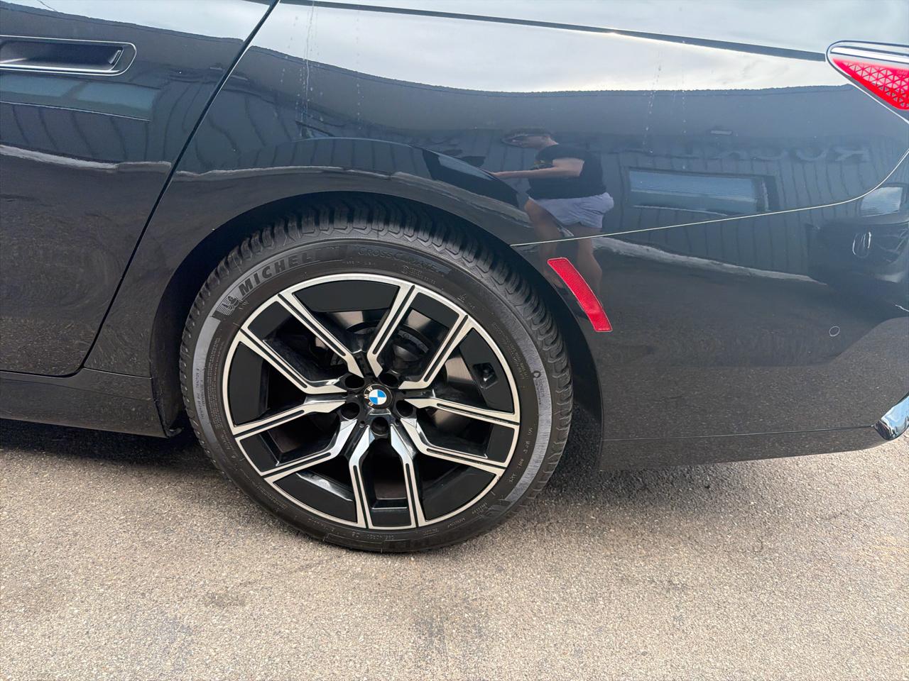 BMW 7 Series 760i xDrive Sedan 2023