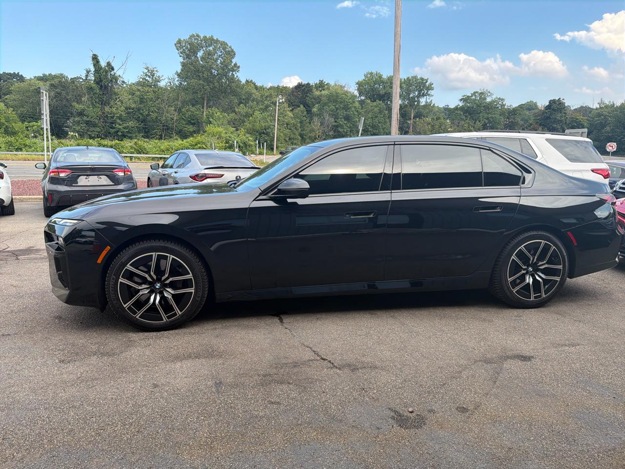 BMW 7 Series 760i xDrive Sedan 2023