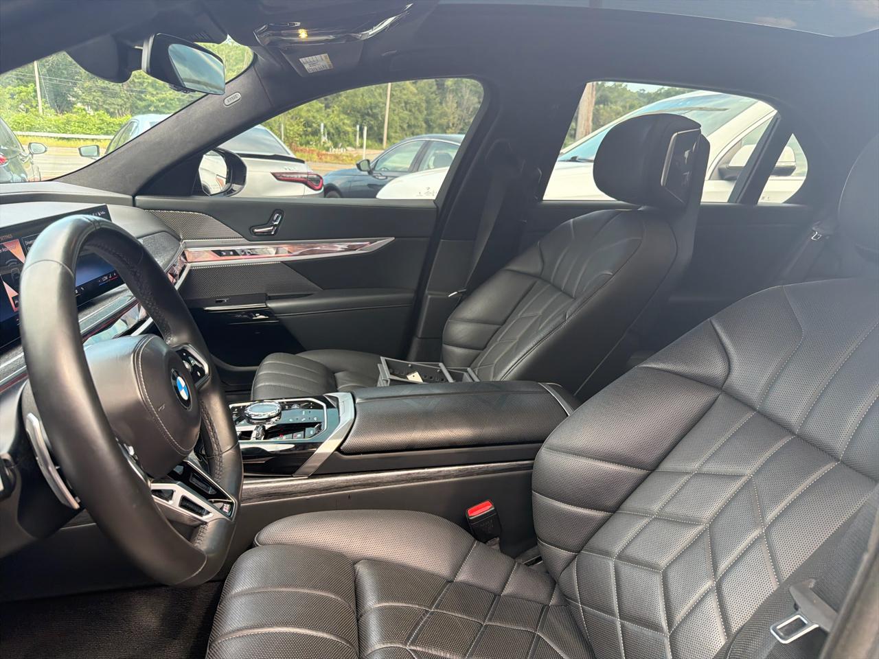 BMW 7 Series 760i xDrive Sedan 2023