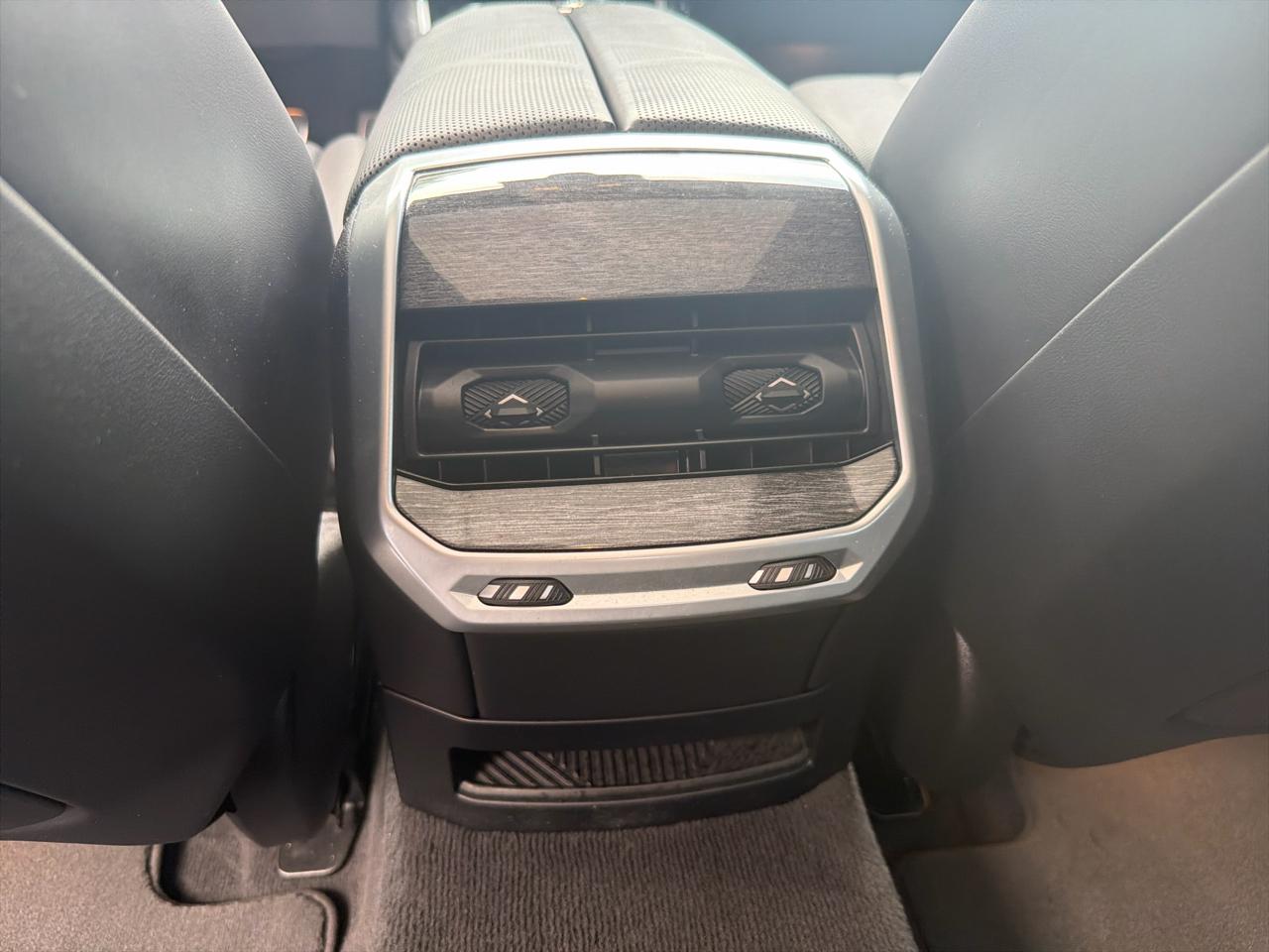 BMW 7 Series 760i xDrive Sedan 2023