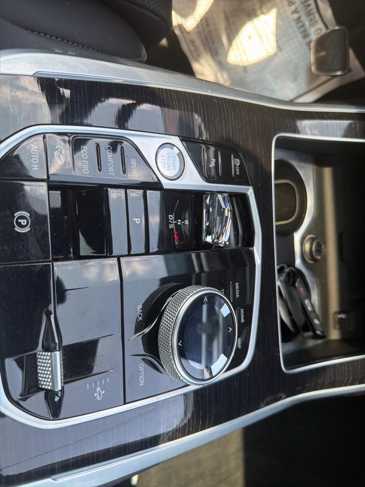 BMW X7 xDrive40i Sports Activity Vehicle 2024