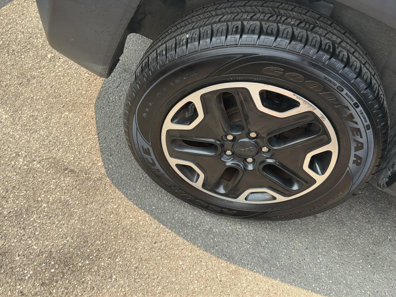 Jeep Renegade 4WD 4dr Trailhawk 2016