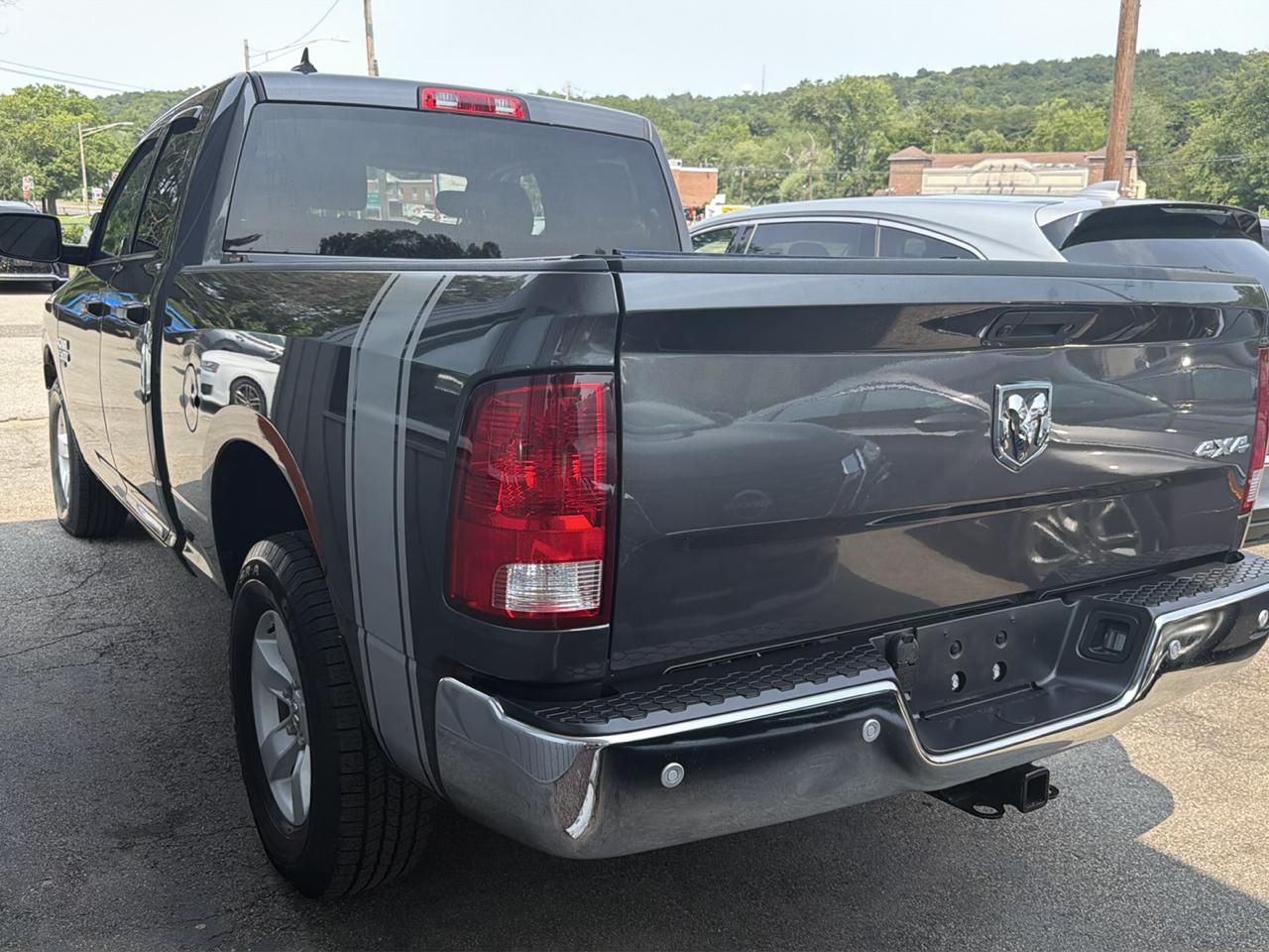 RAM 1500 Classic Tradesman 4x4 Quad Cab 6'4" Box 2023