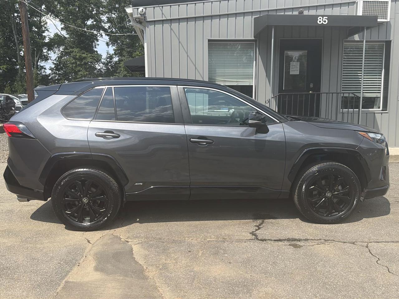 Toyota RAV4 Hybrid XSE AWD (Natl) 2023