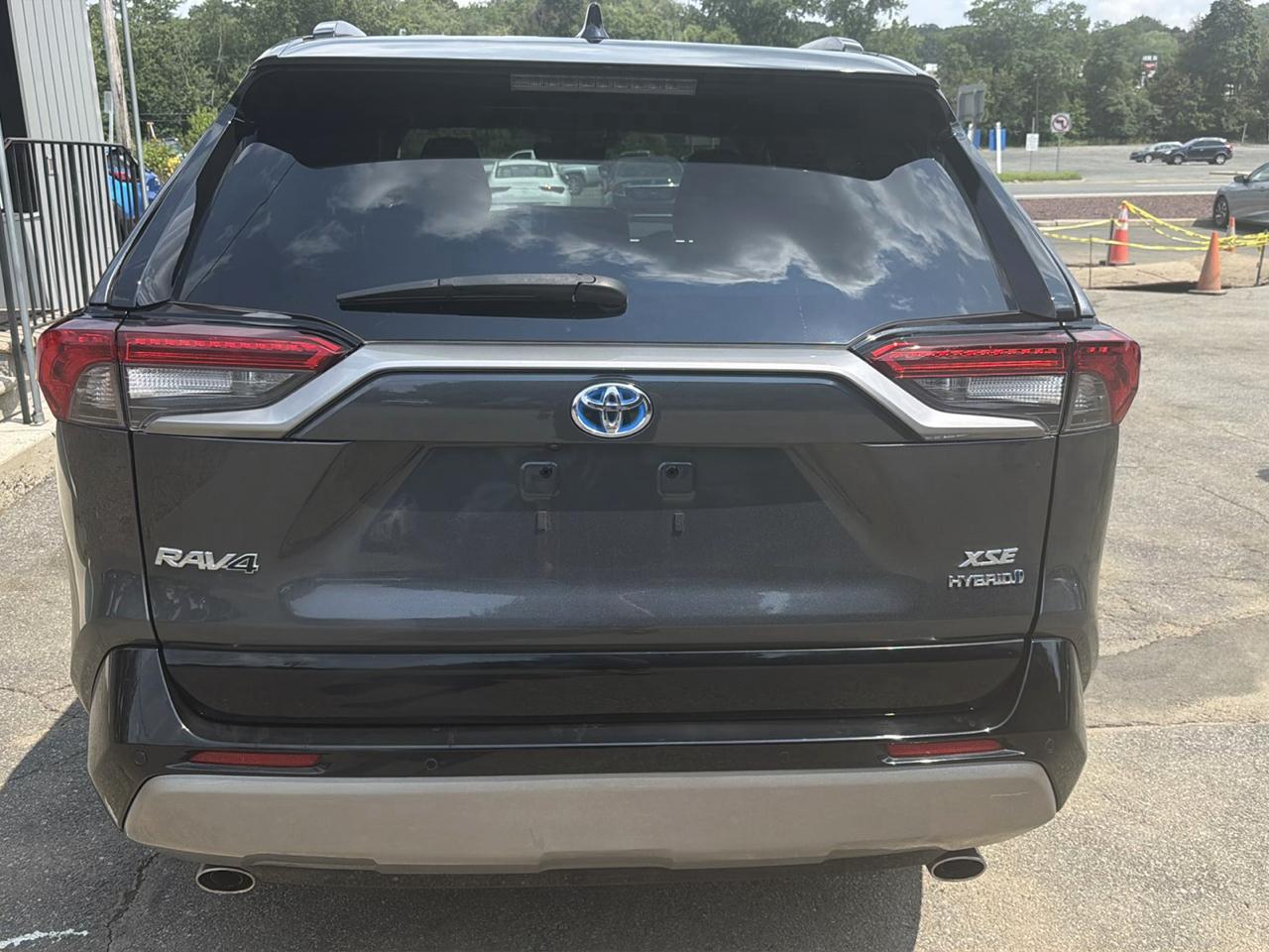 Toyota RAV4 Hybrid XSE AWD (Natl) 2023