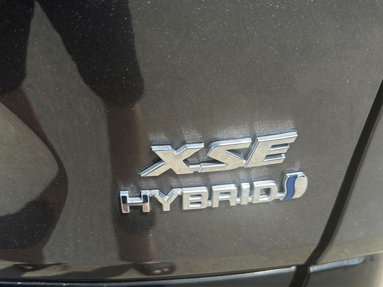 Toyota RAV4 Hybrid XSE AWD (Natl) 2023