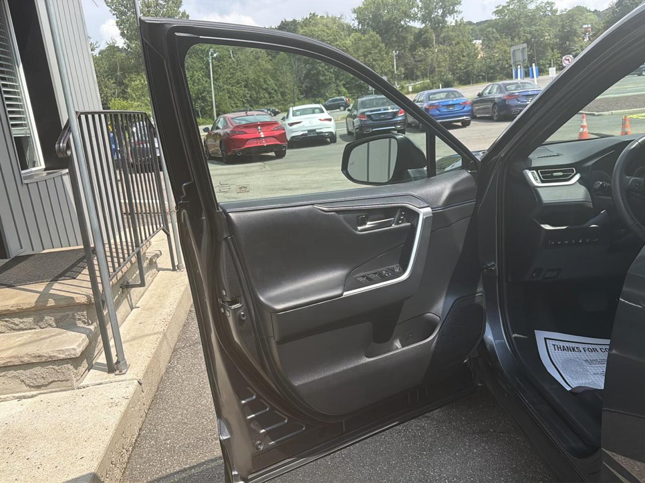 Toyota RAV4 Hybrid XSE AWD (Natl) 2023