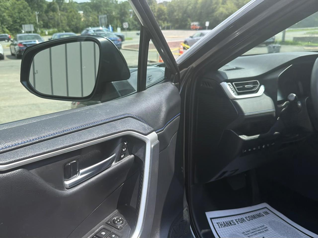 Toyota RAV4 Hybrid XSE AWD (Natl) 2023