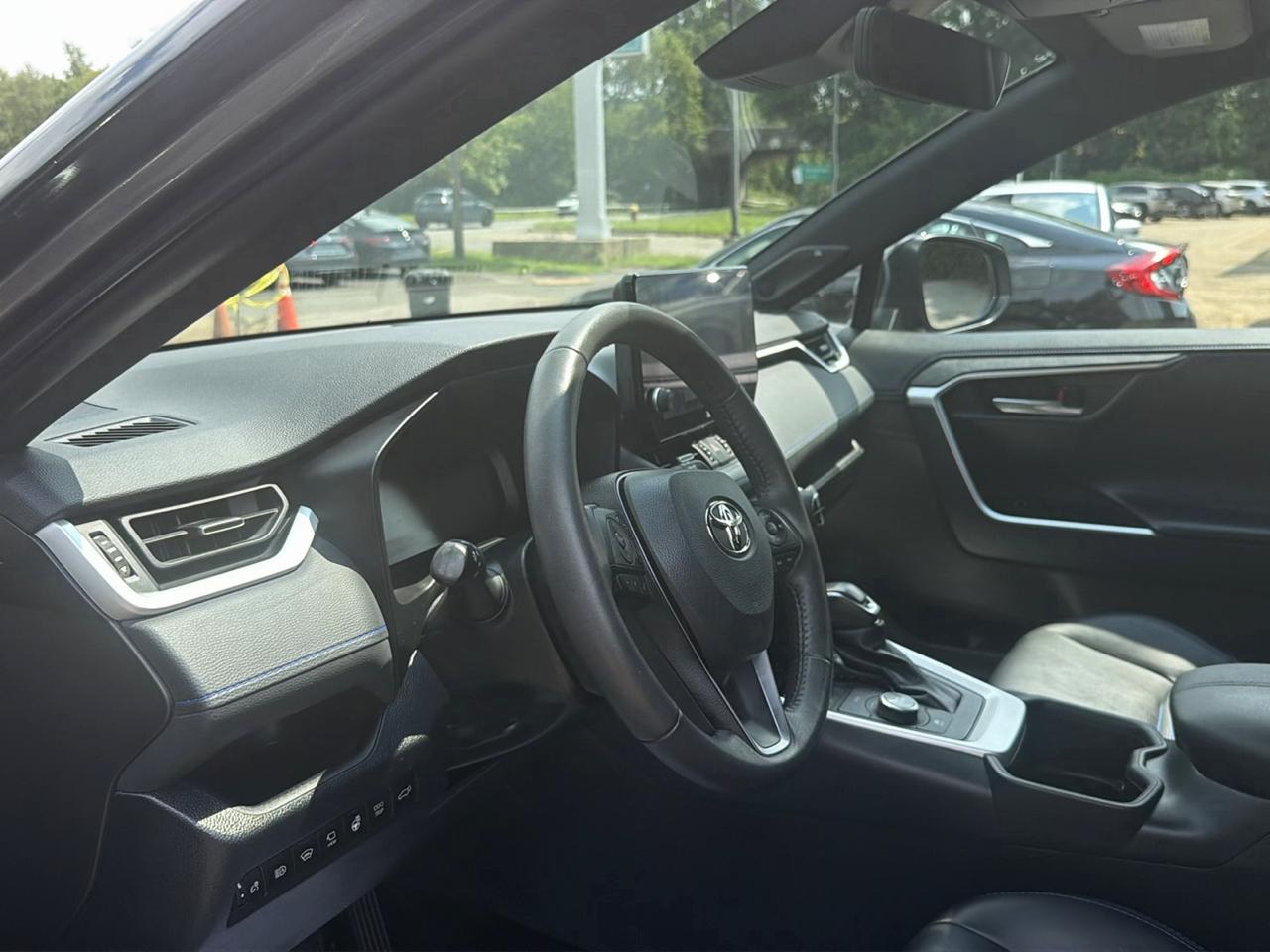 Toyota RAV4 Hybrid XSE AWD (Natl) 2023