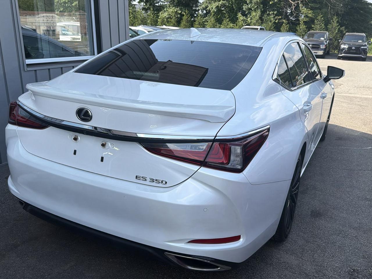 Lexus ES ES 350 FWD 2023