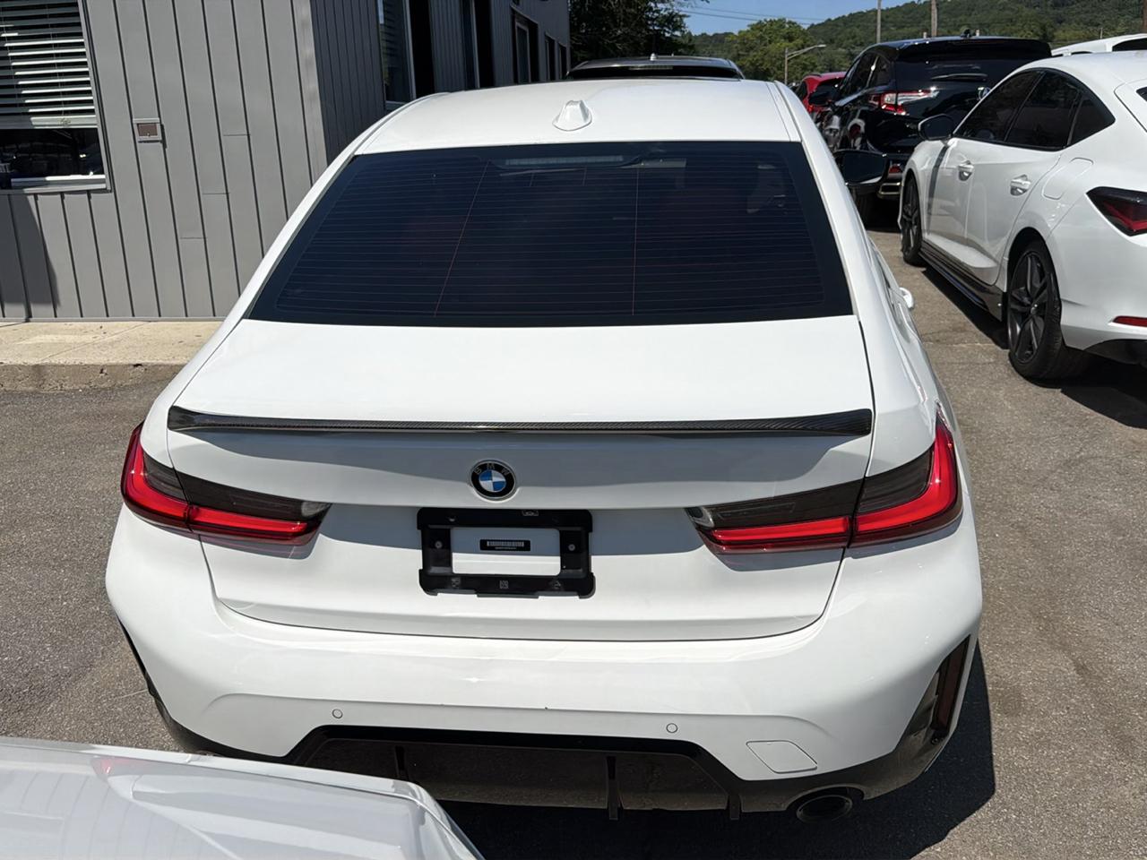 BMW 3 Series 330i xDrive Sedan 2023