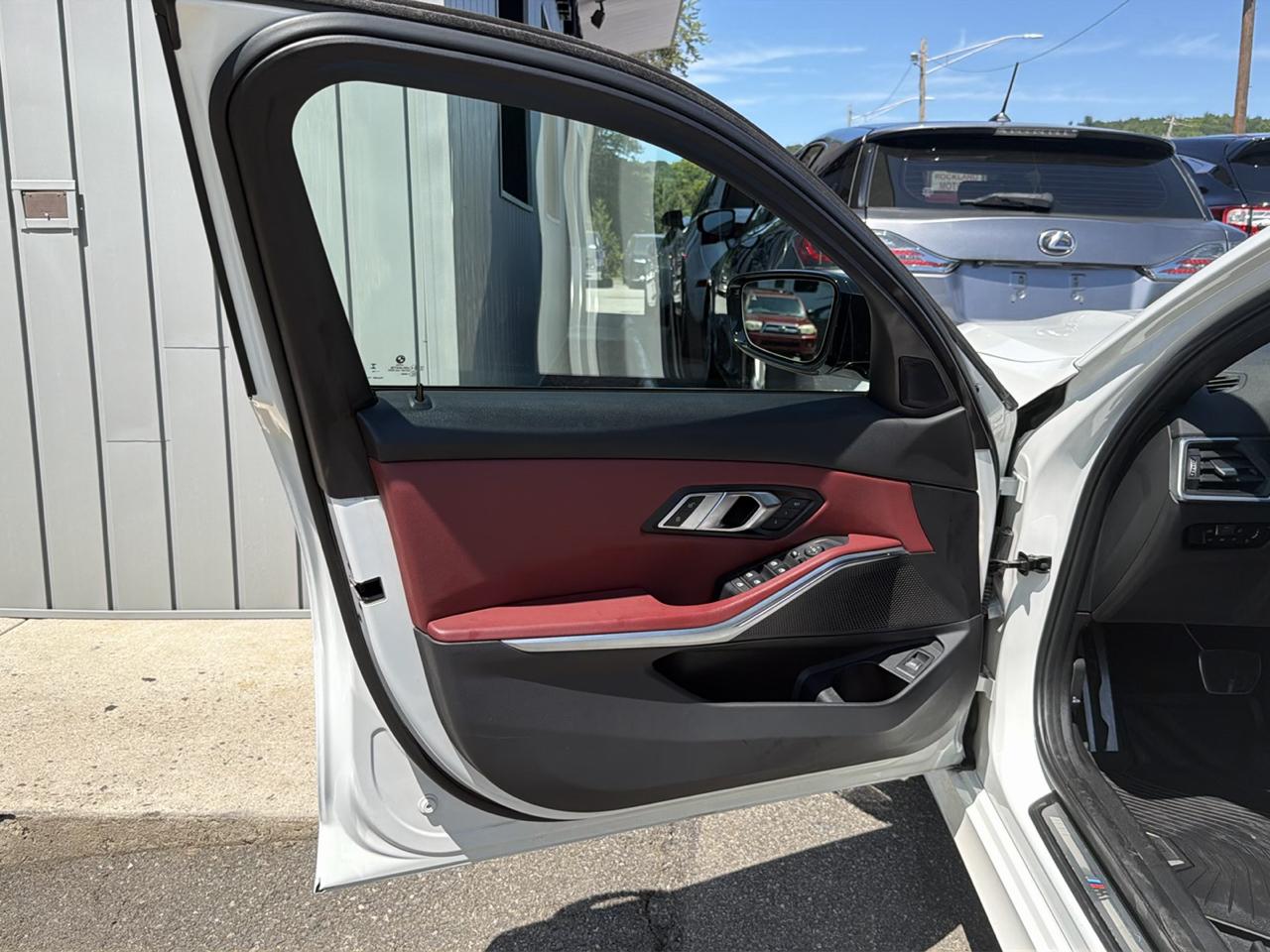 BMW 3 Series 330i xDrive Sedan 2023