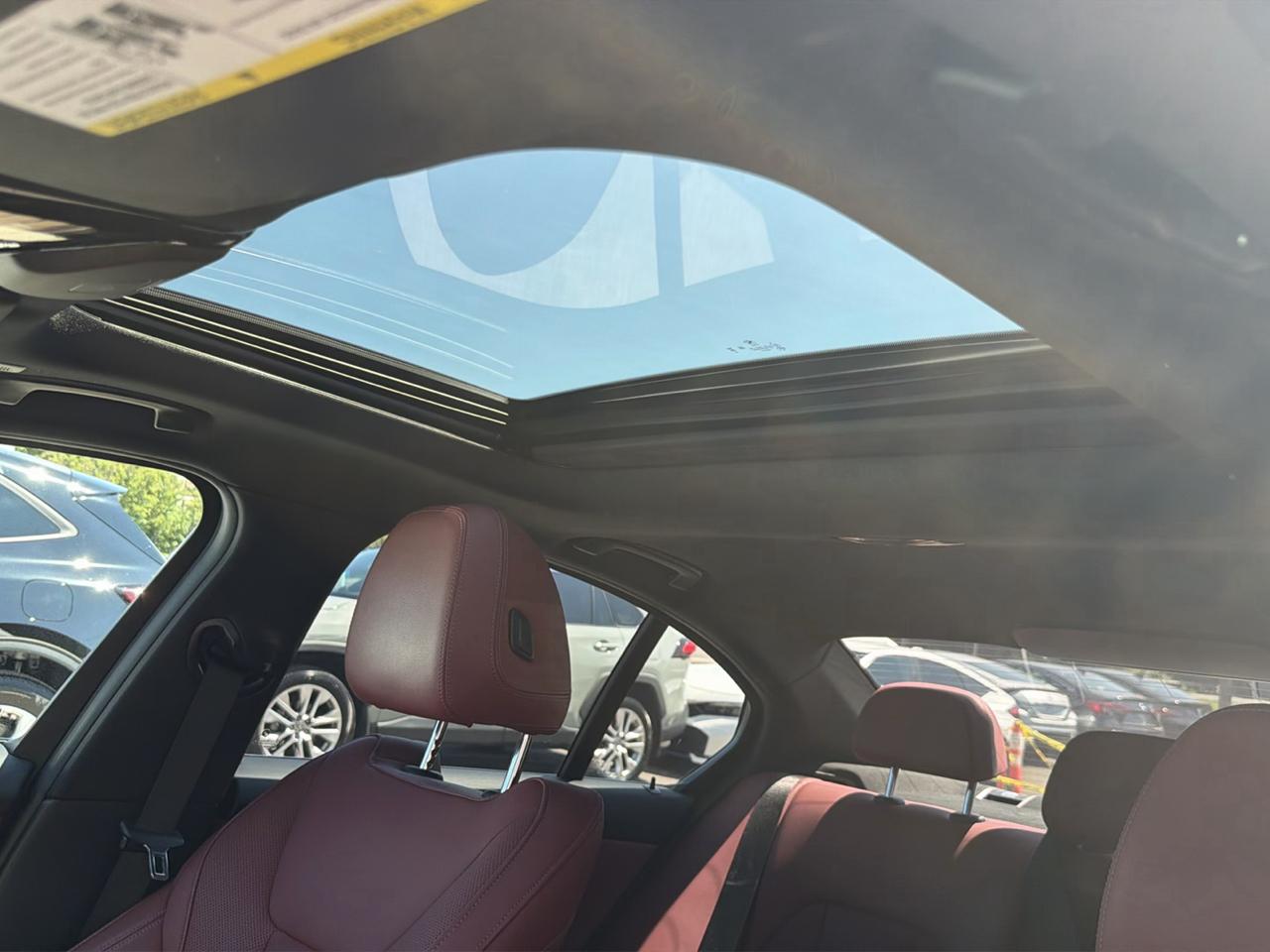 BMW 3 Series 330i xDrive Sedan 2023
