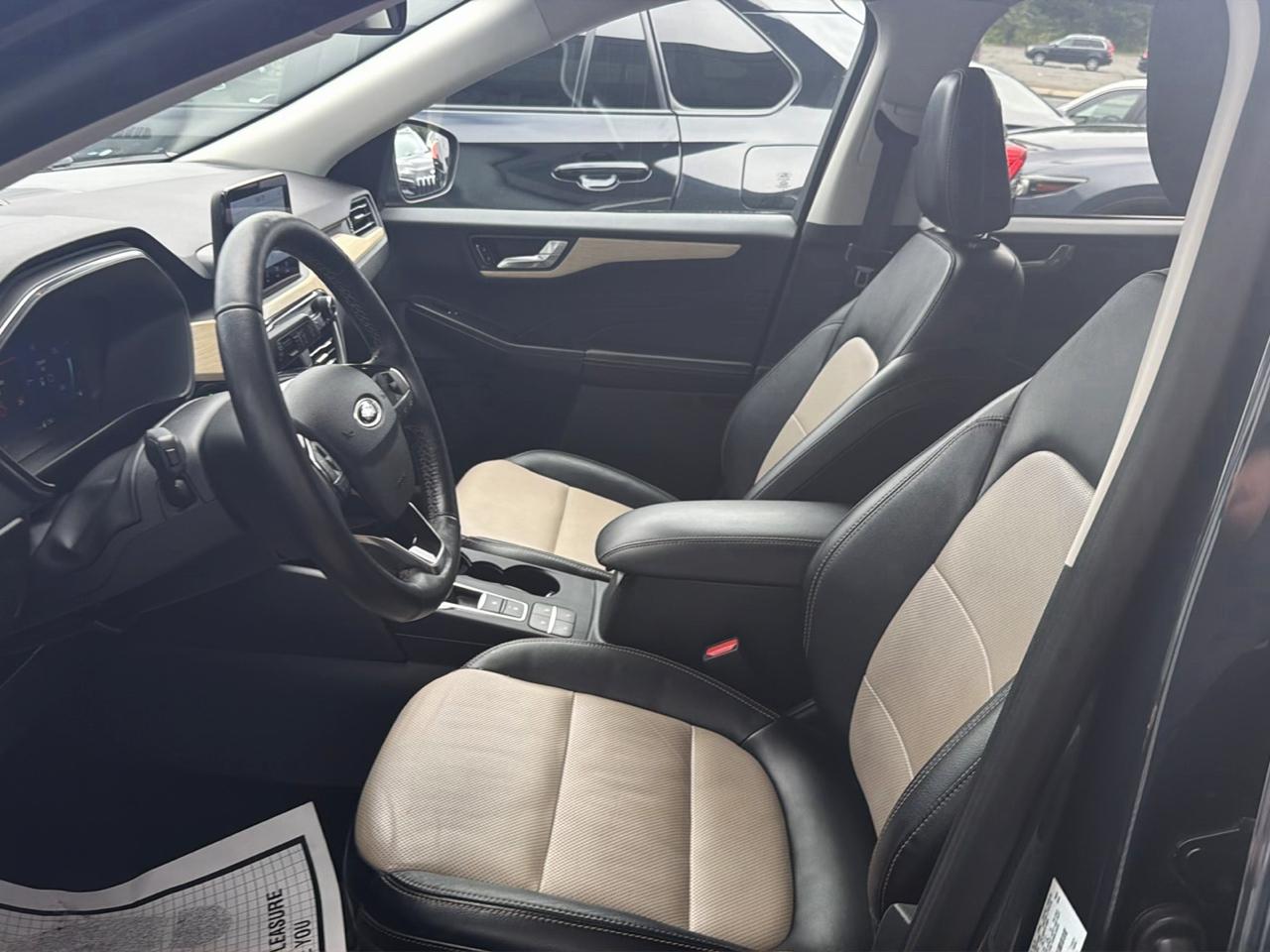 Ford Escape Titanium Plug-In Hybrid FWD 2022