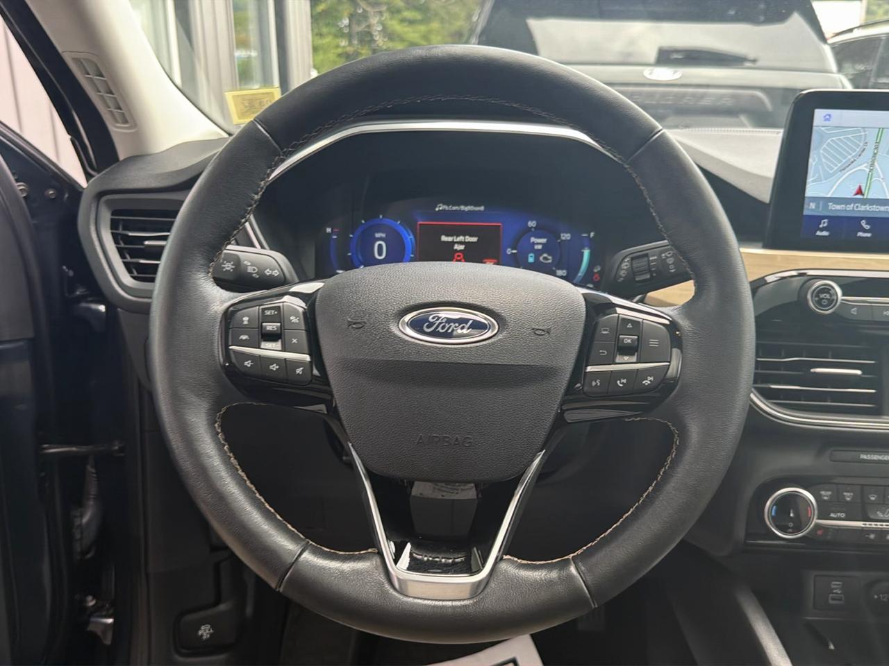 Ford Escape Titanium Plug-In Hybrid FWD 2022