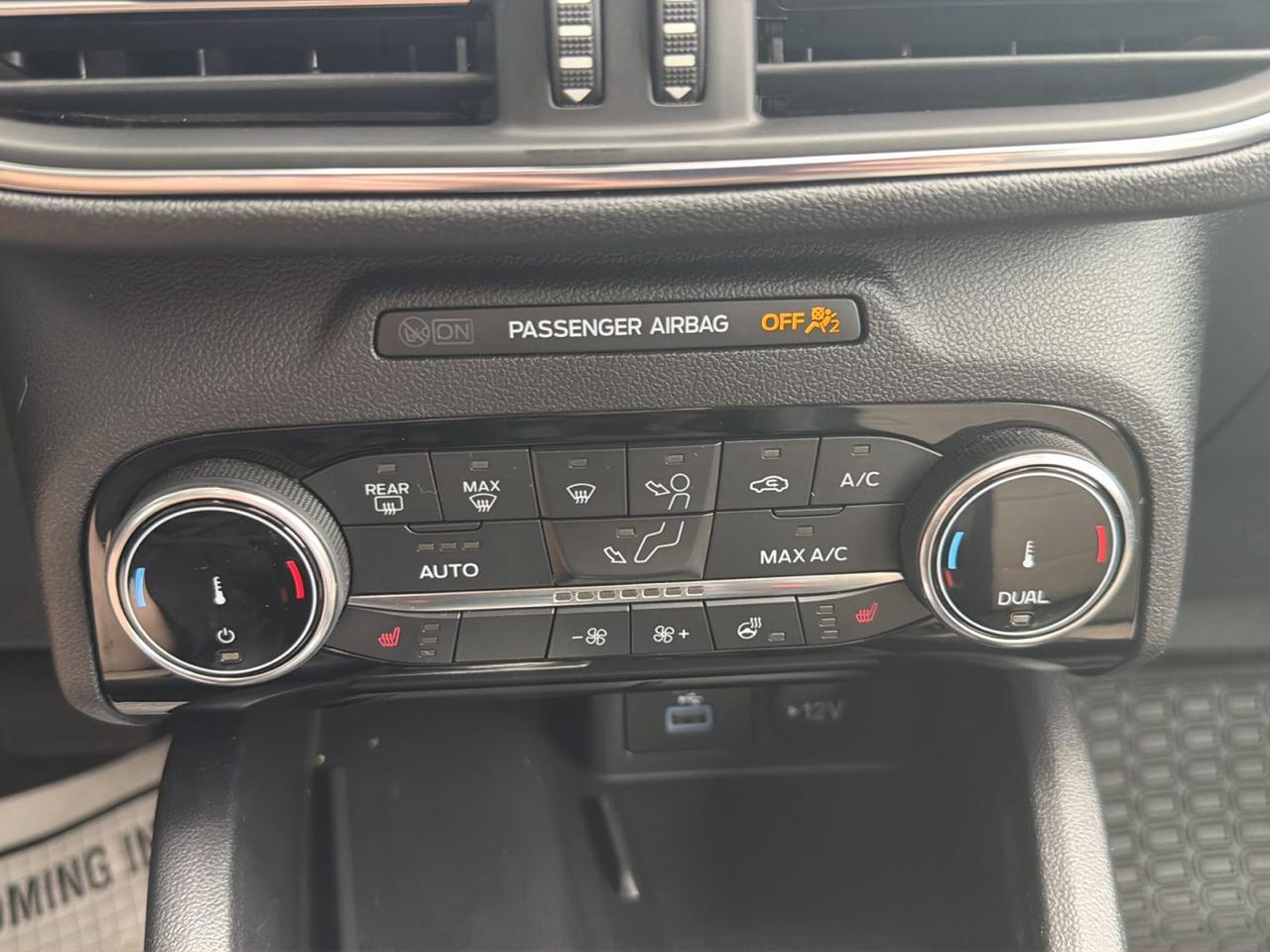 Ford Escape Titanium Plug-In Hybrid FWD 2022