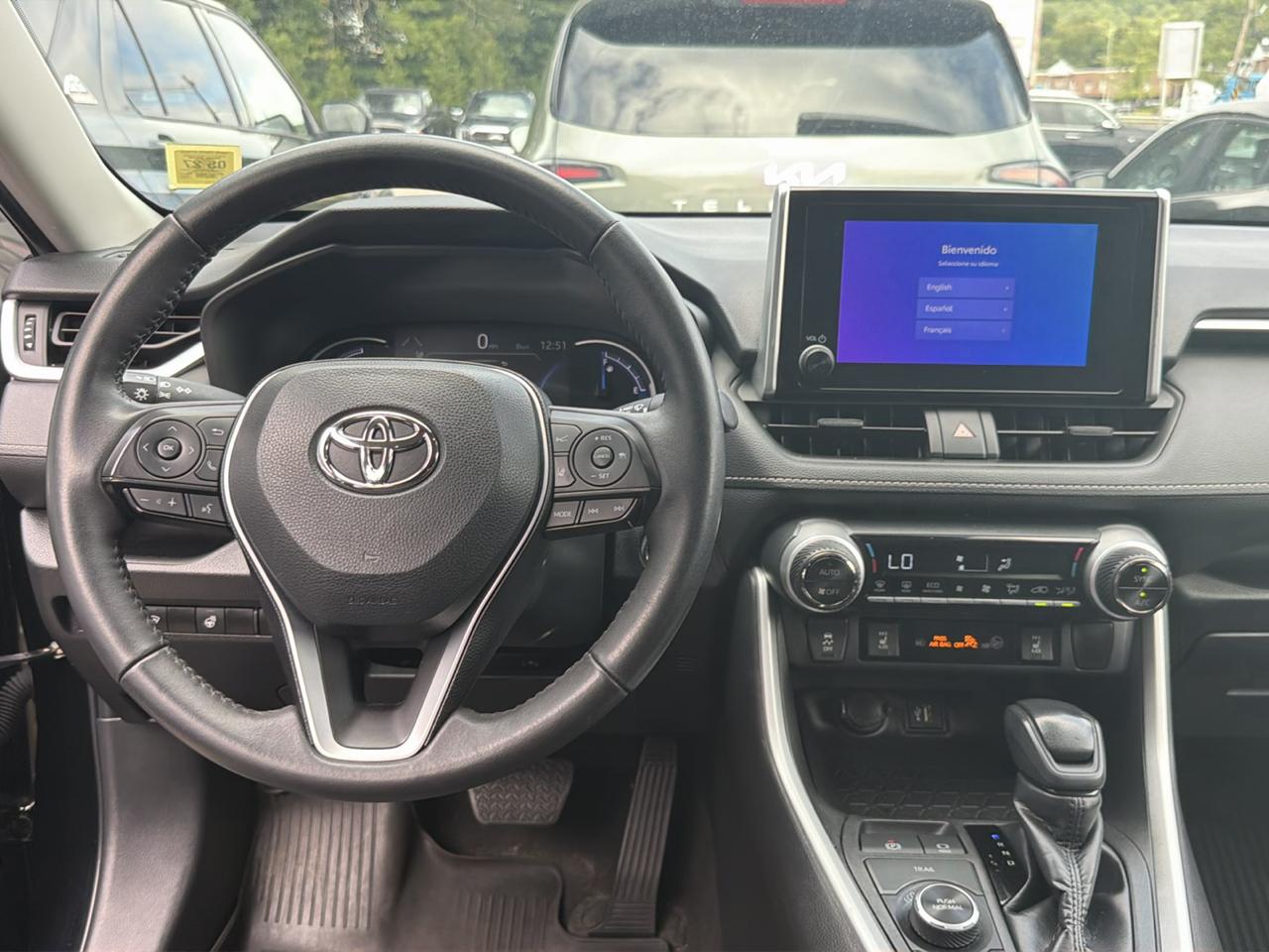 Toyota RAV4 Hybrid XLE AWD (Natl) 2023