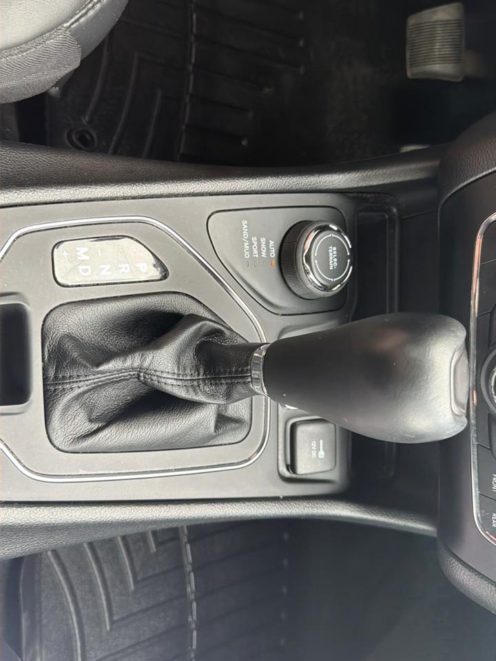 Jeep Cherokee Latitude Lux 4x4 2021