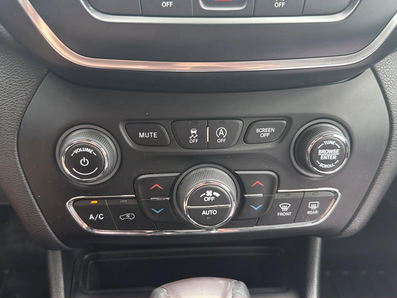 Jeep Cherokee Latitude Lux 4x4 2021