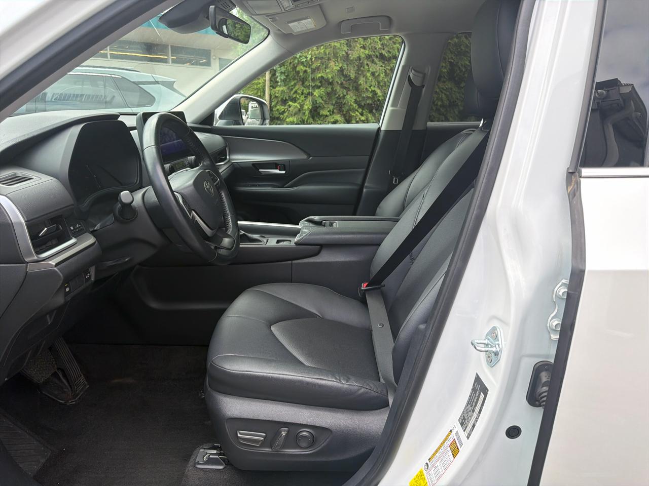 Toyota Grand Highlander Platinum AWD (Natl) 2024