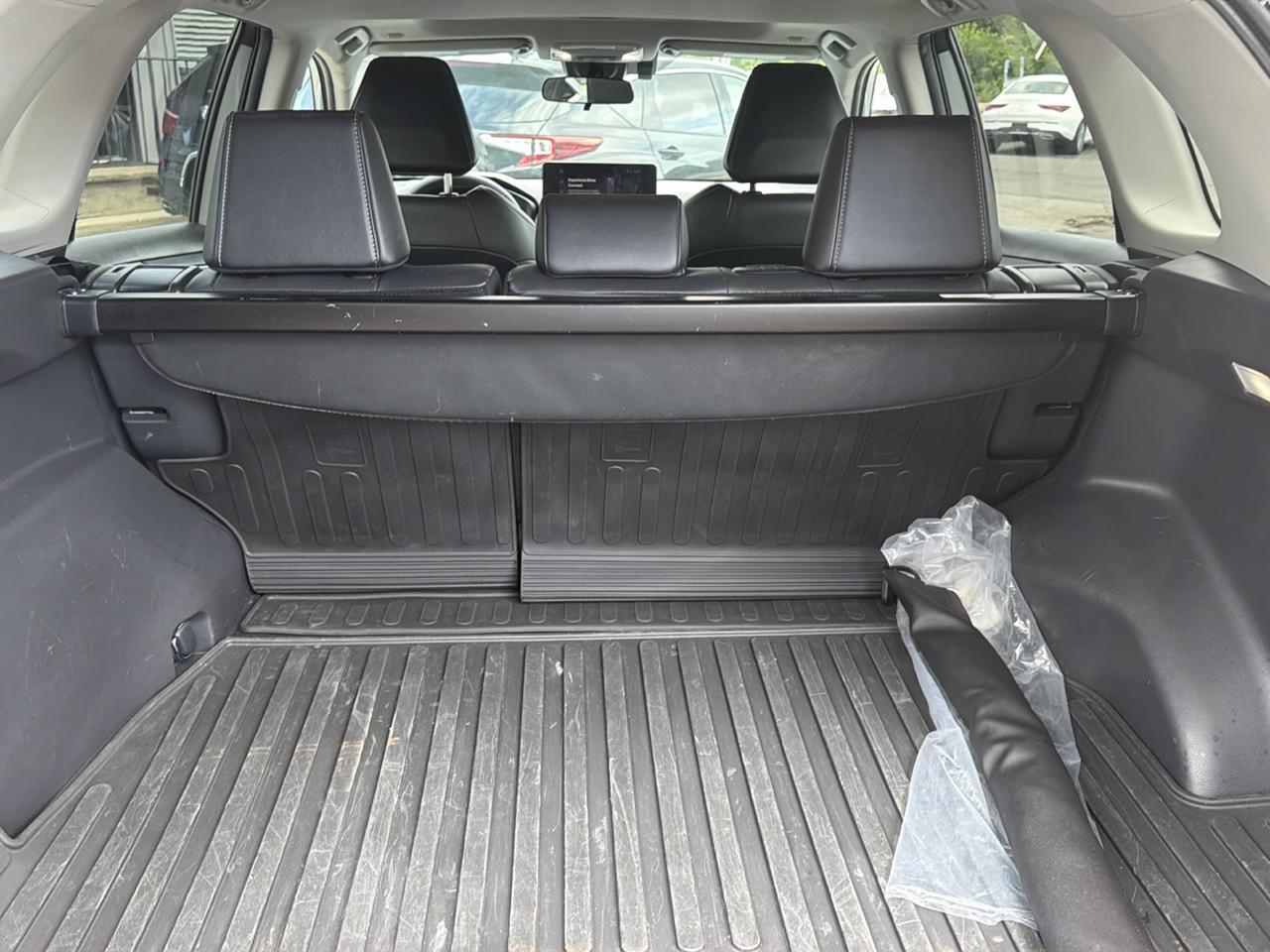 Toyota RAV4 XLE Premium AWD (Natl) 2023