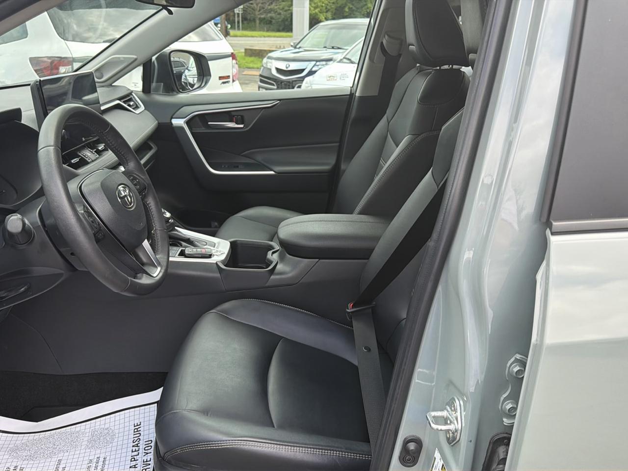 Toyota RAV4 XLE Premium AWD (Natl) 2023