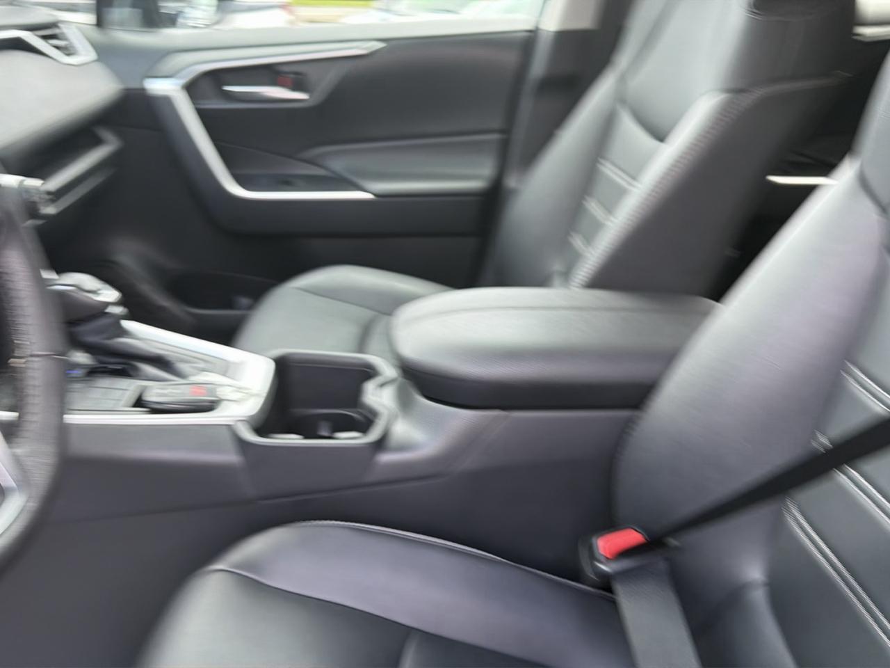 Toyota RAV4 XLE Premium AWD (Natl) 2023