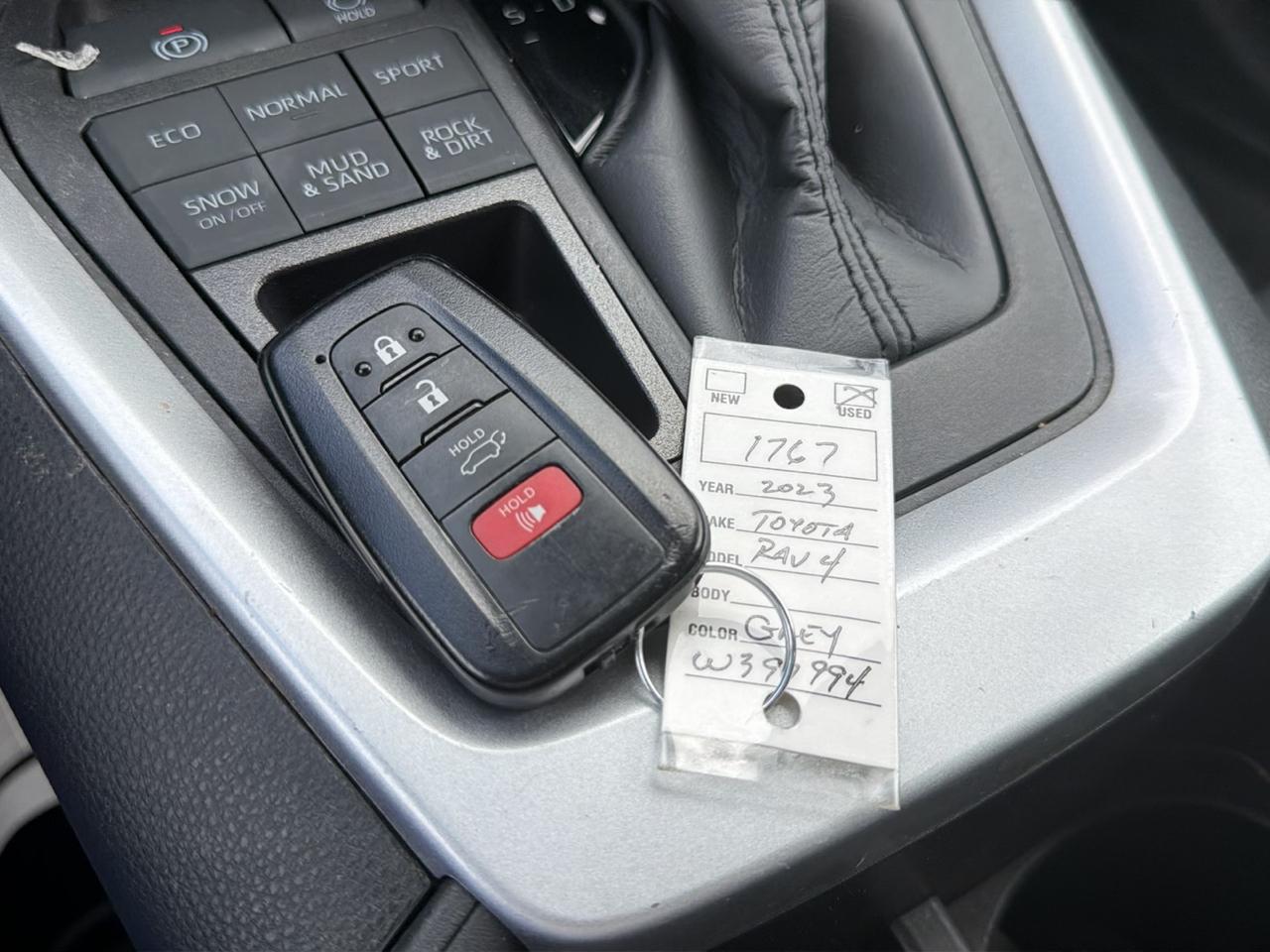 Toyota RAV4 XLE Premium AWD (Natl) 2023