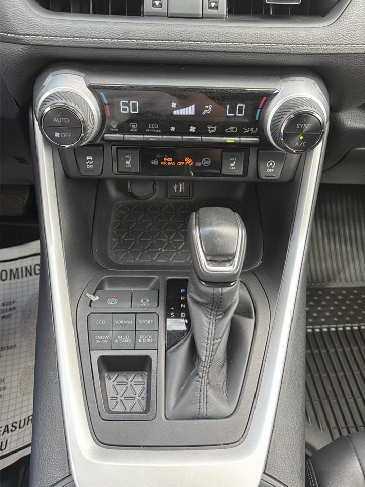 Toyota RAV4 XLE Premium AWD (Natl) 2023