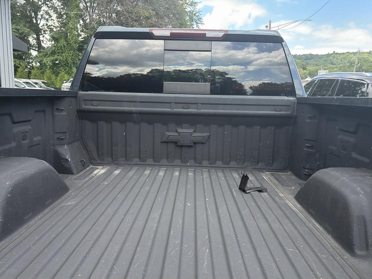 Chevrolet Silverado 1500 4WD Double Cab 147" LT 2020