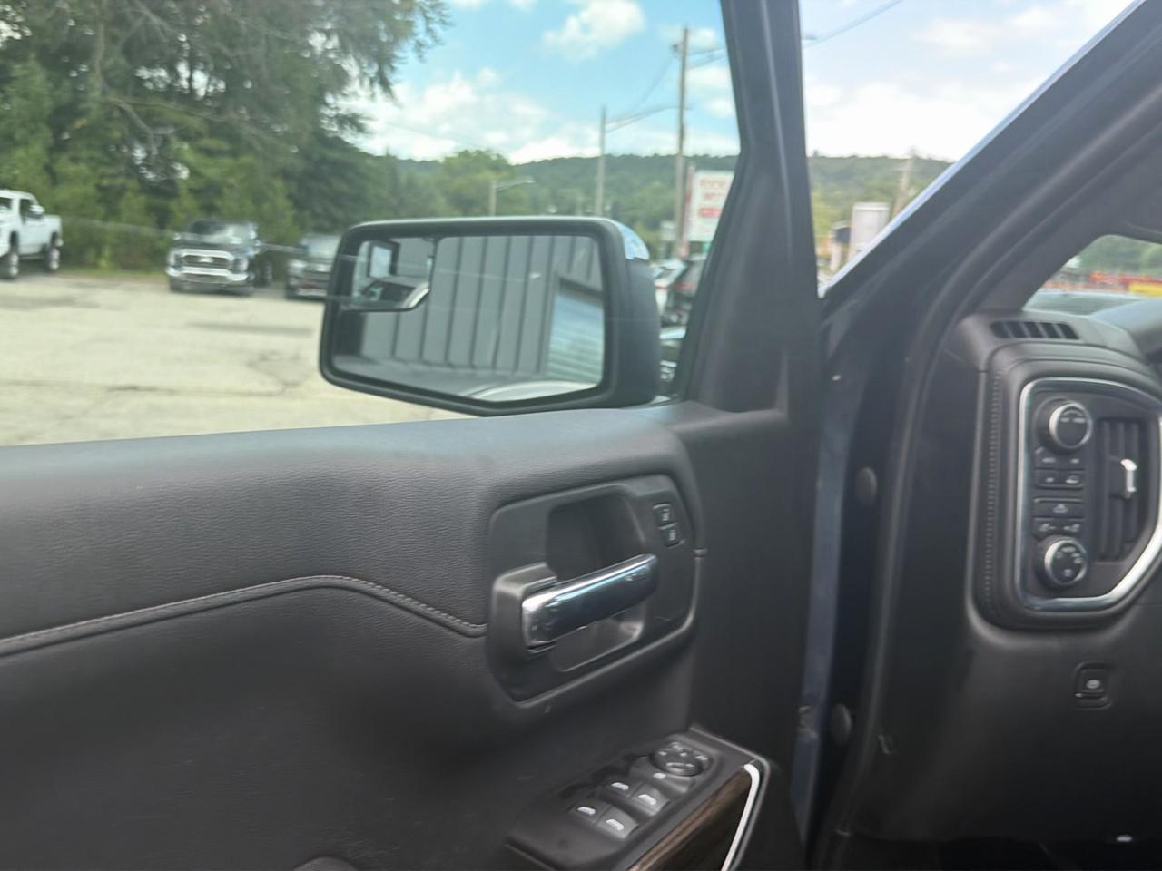 Chevrolet Silverado 1500 4WD Double Cab 147" LT 2020