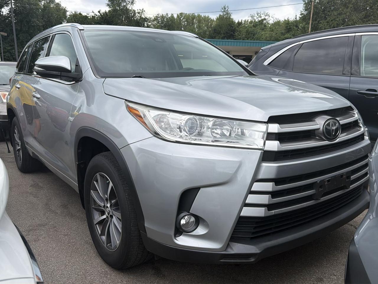 Toyota Highlander XLE V6 AWD (Natl) 2017