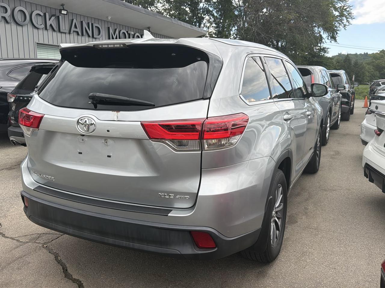 Toyota Highlander XLE V6 AWD (Natl) 2017